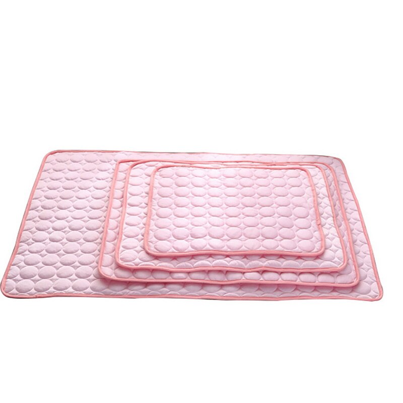 Bluey's Cooling Cat Rest Mat edge and fabric detail